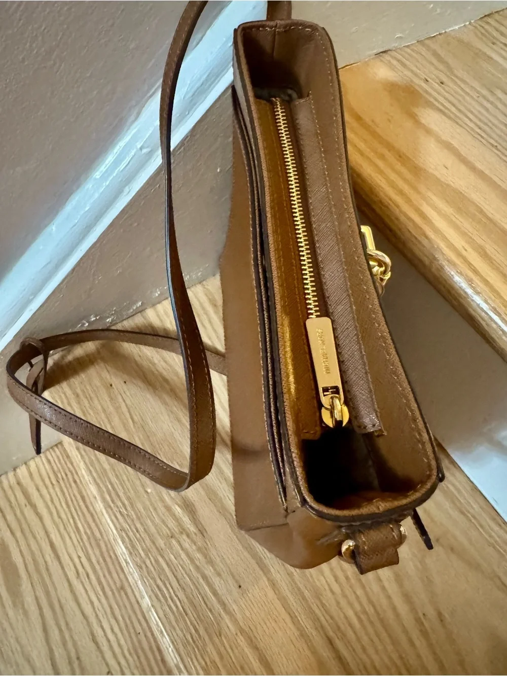 Michael Kors Hamilton Traveler NWOT NS Messenger Bag Luggage Saffiano Leather